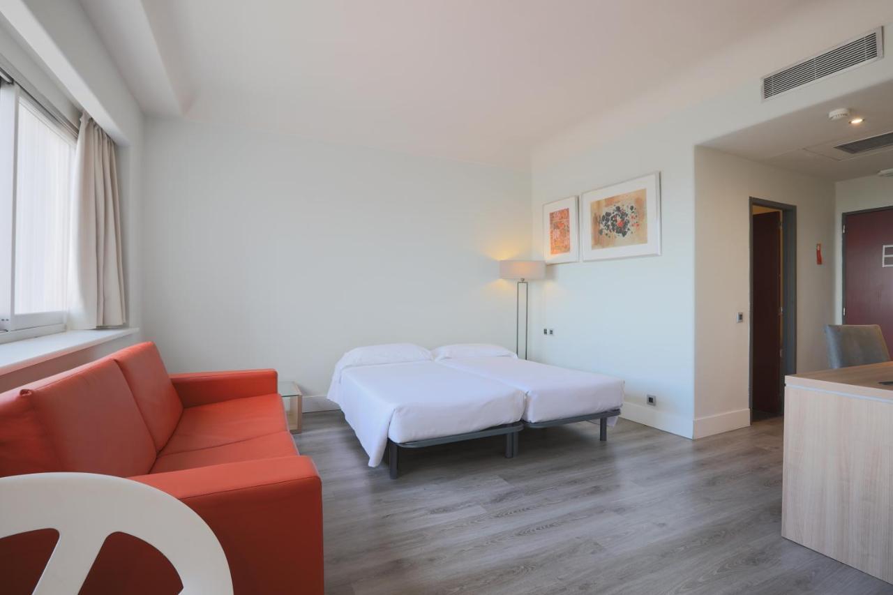 Hotel Chamartin The One Madrid Extérieur photo