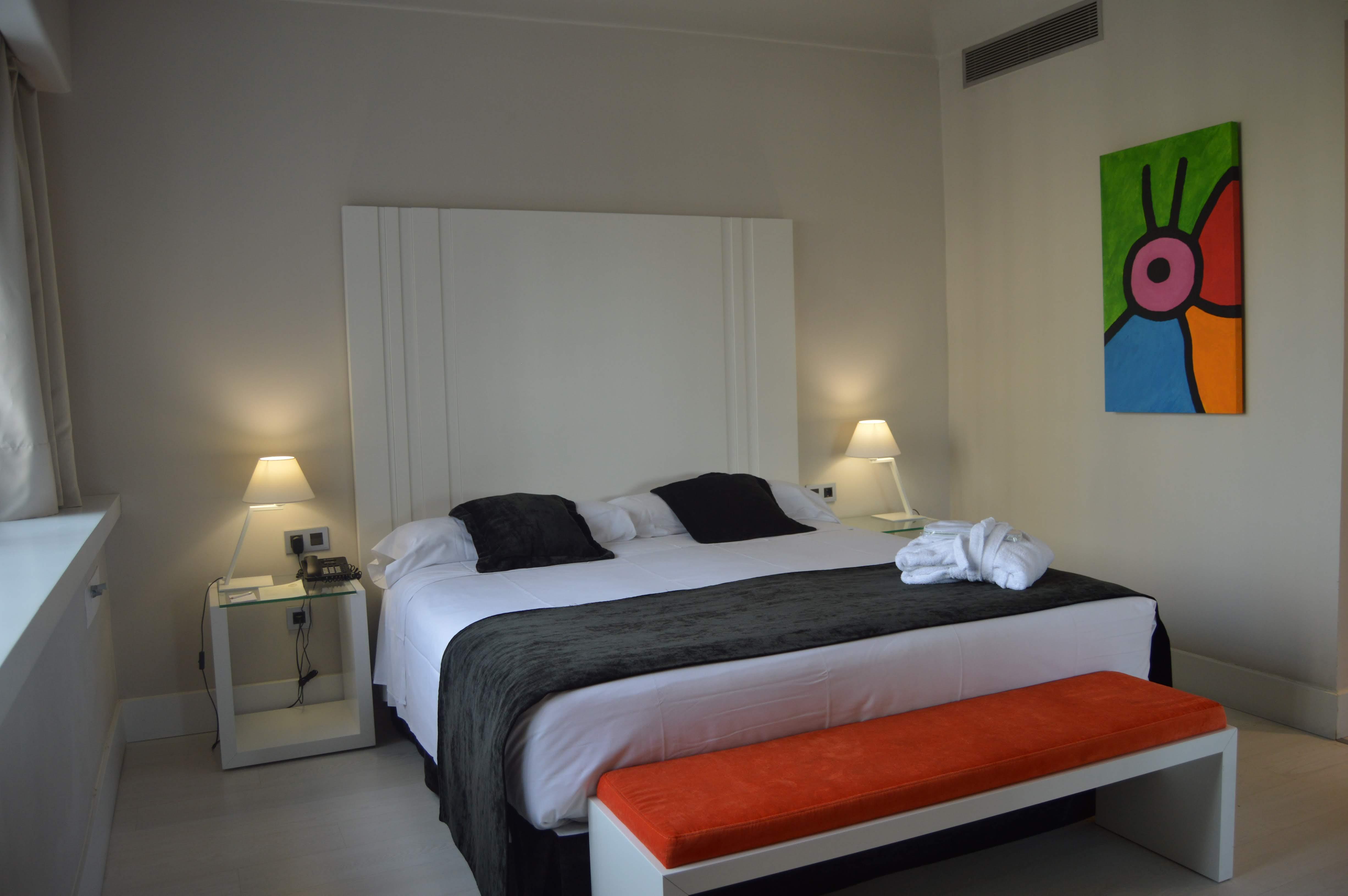 Hotel Chamartin The One Madrid Extérieur photo